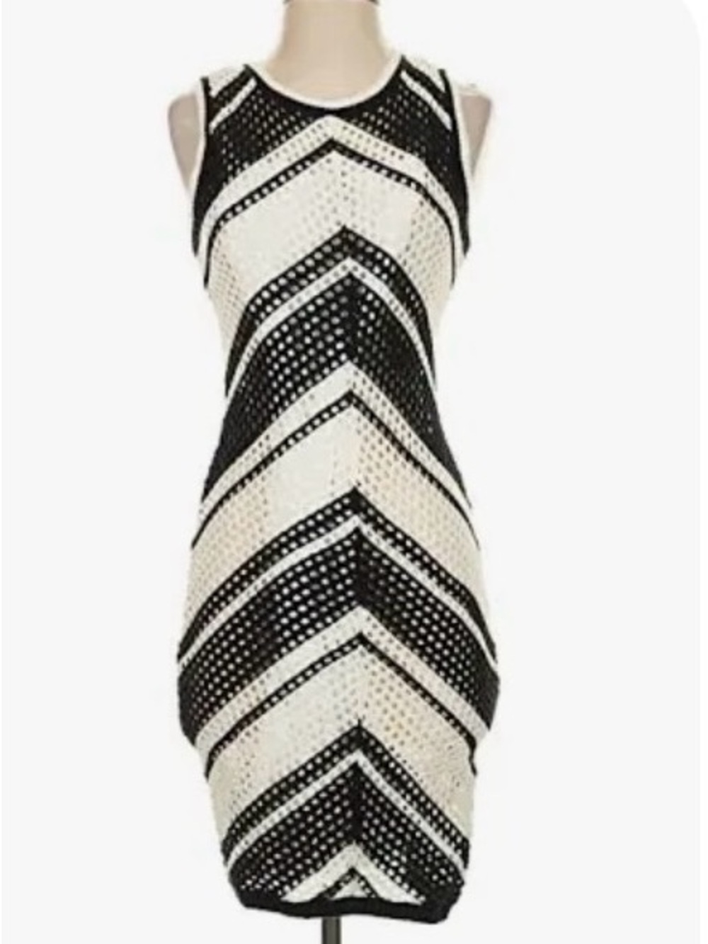 Black & White Chevron Midi Dress - Sleek Sleeveless Design